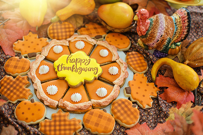 Thanksgiving pie cookies - image by Jill Wellington from Pixabay